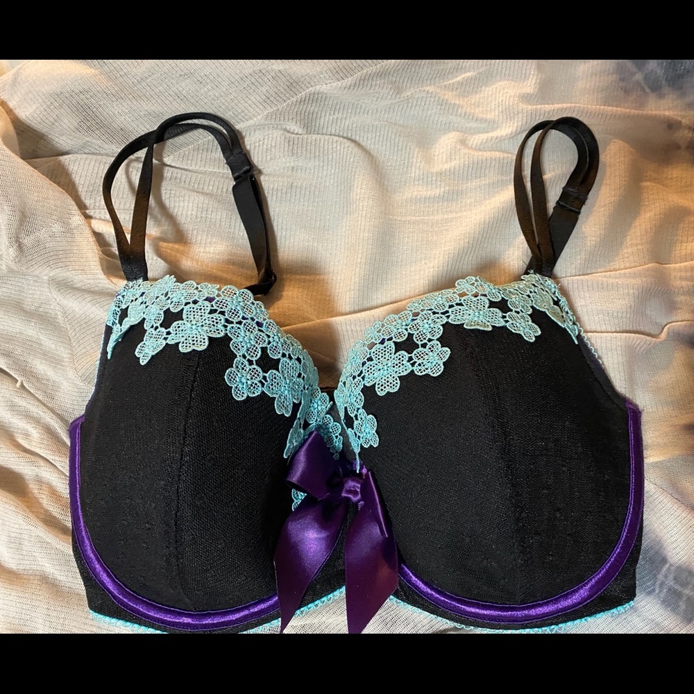 Cacique Embellished Bra 36DDD